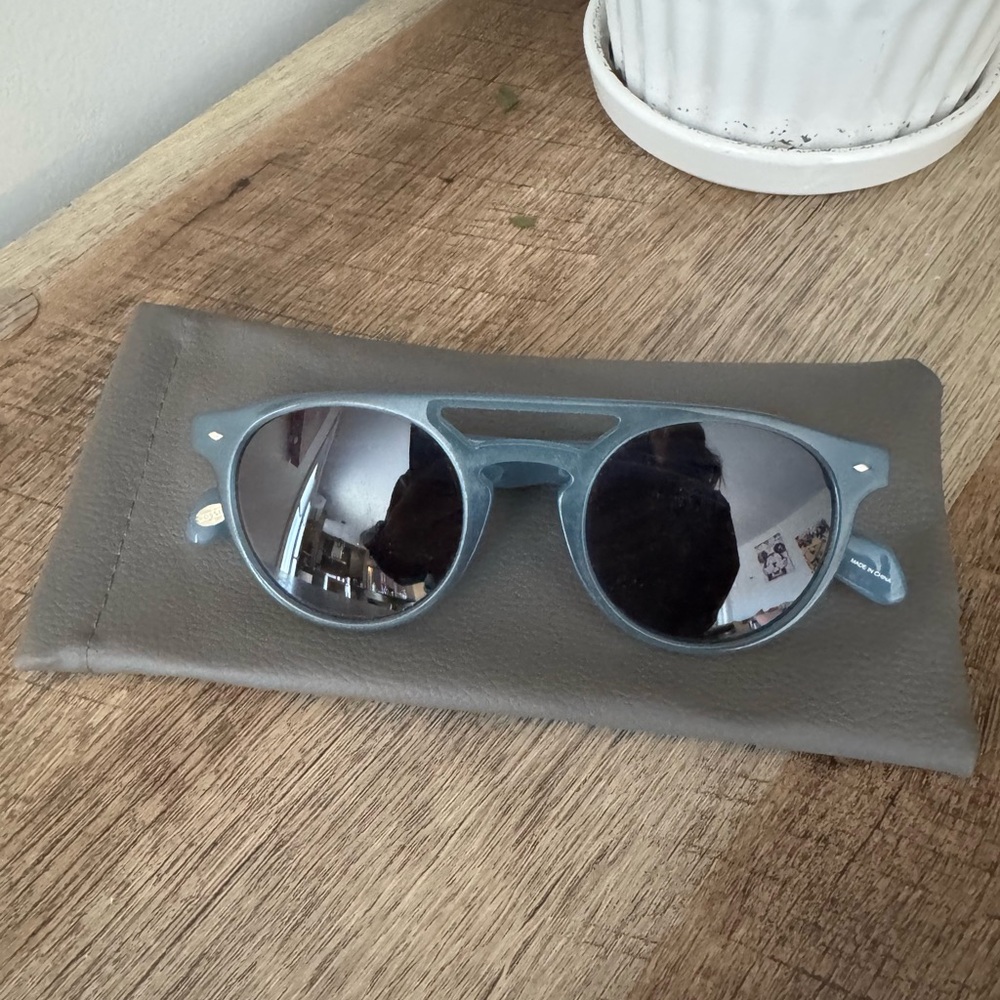 Stylish fossil aviator blue Sunglasses